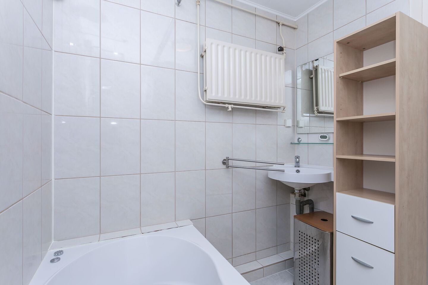Tussenwoning te koop: De Genestetstraat 10, Heerlen