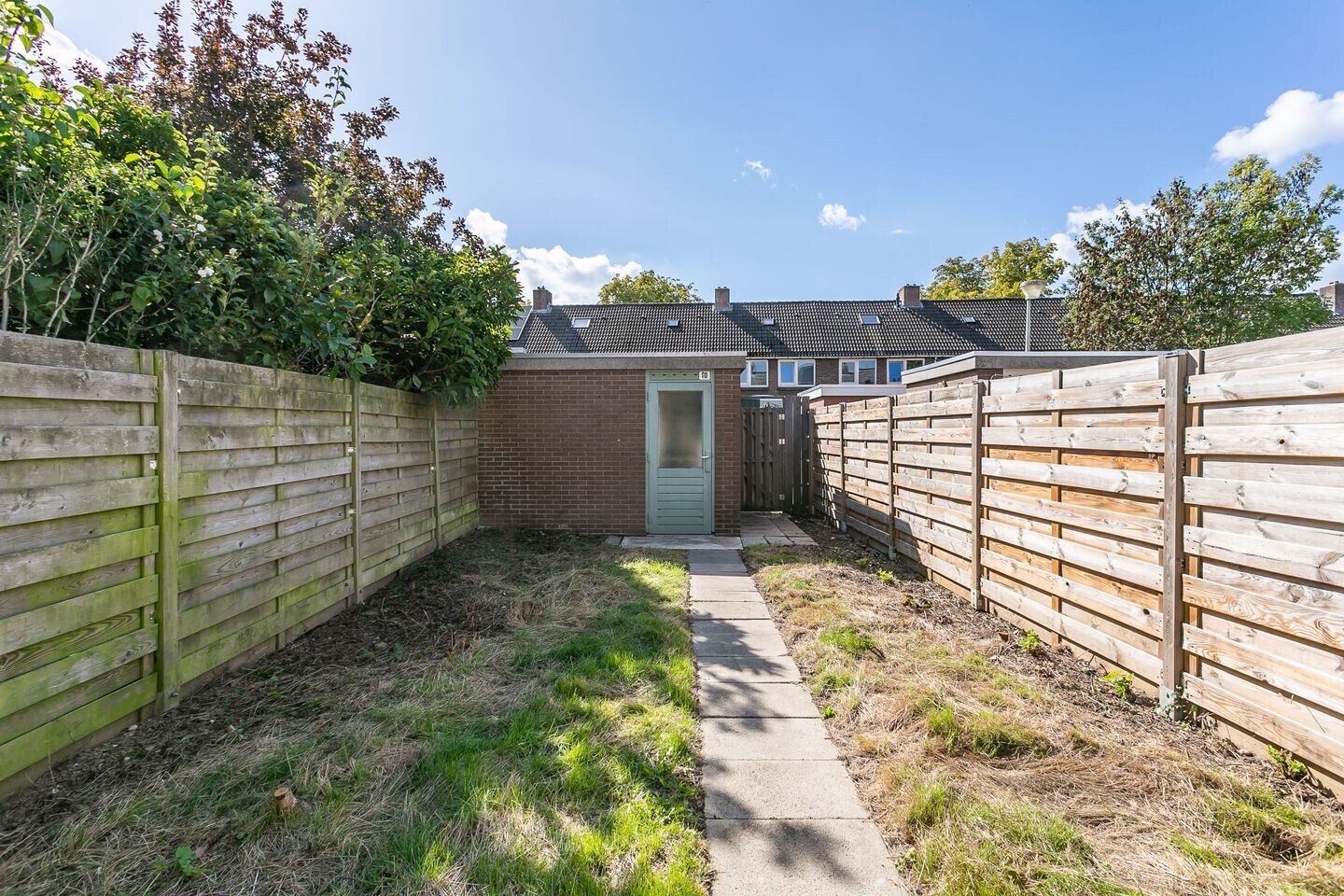 Tussenwoning te koop: De Genestetstraat 10, Heerlen