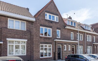 Burg. Savelbergstraat 10