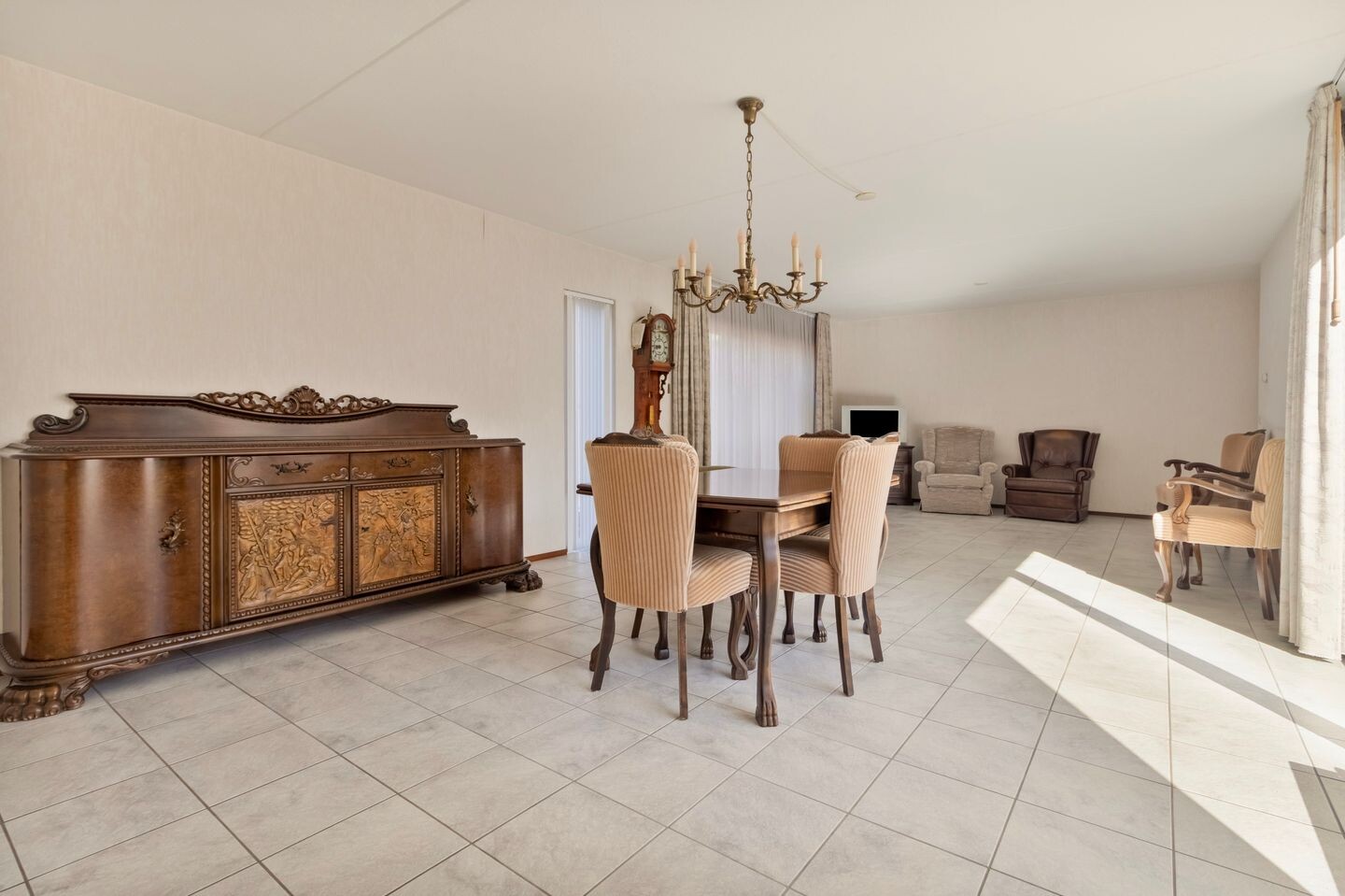 Tussenwoning te koop: Roggehof 90, Heerlen