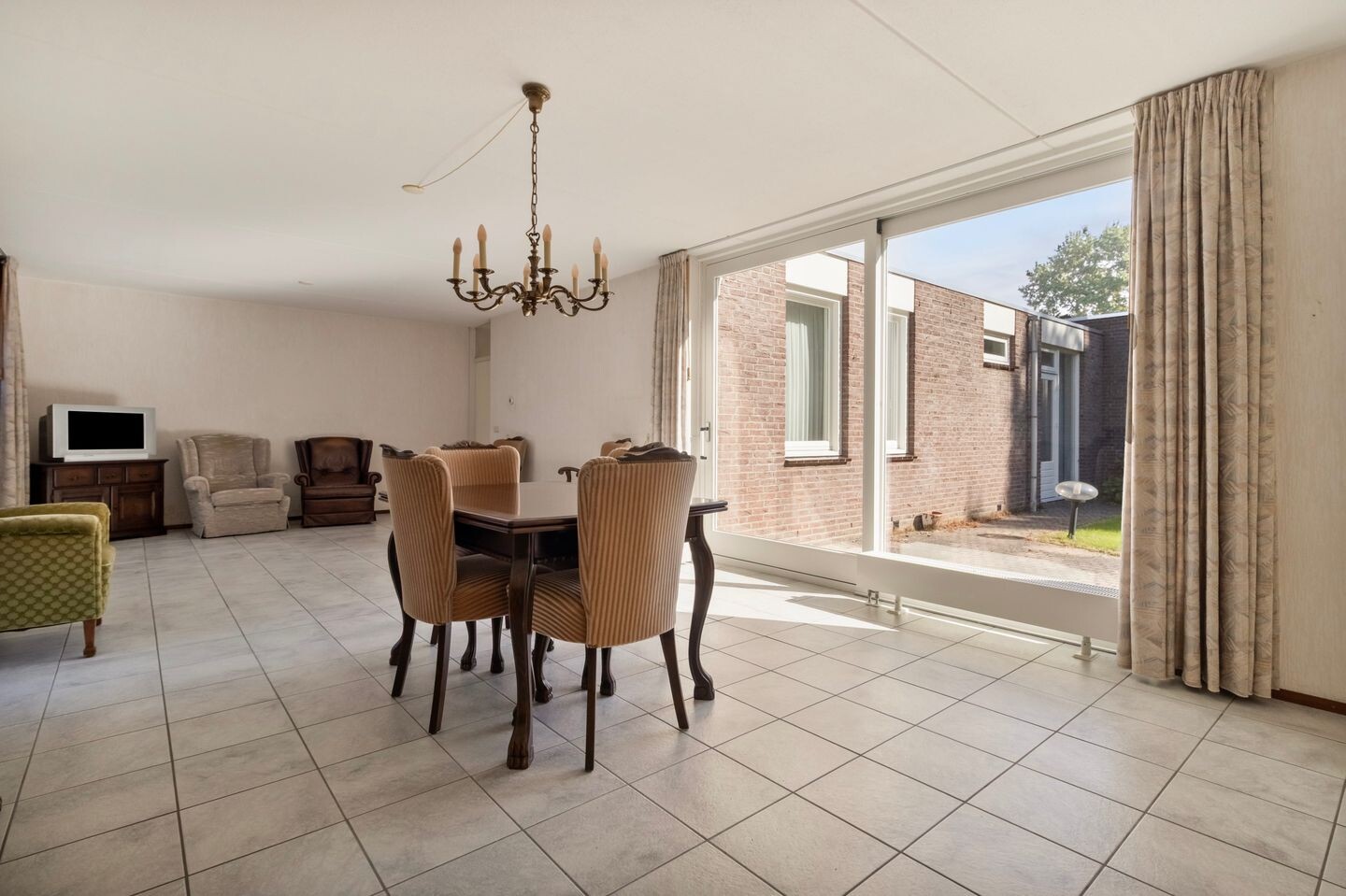 Tussenwoning te koop: Roggehof 90, Heerlen