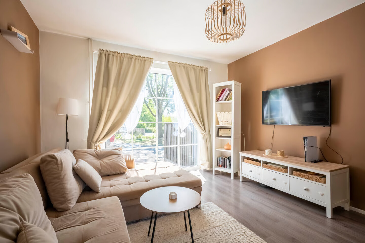 Twee-onder-één-kap te koop: Bergplein 22, Hoensbroek