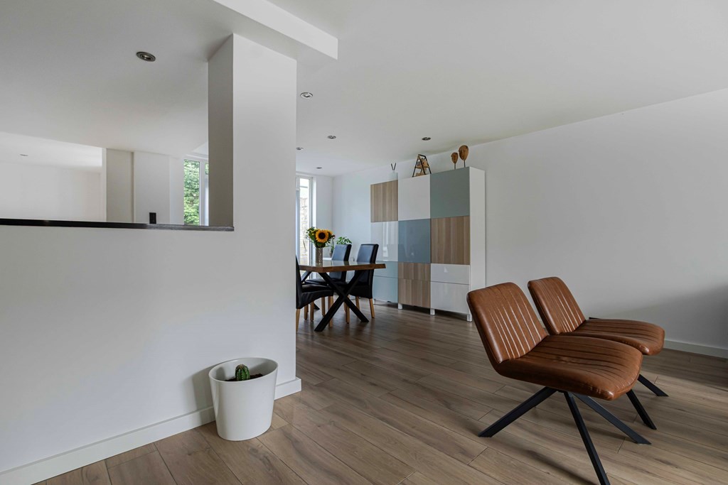 Tussenwoning te koop: Dr. Albert Schweitzerstraat 40, Hoensbroek