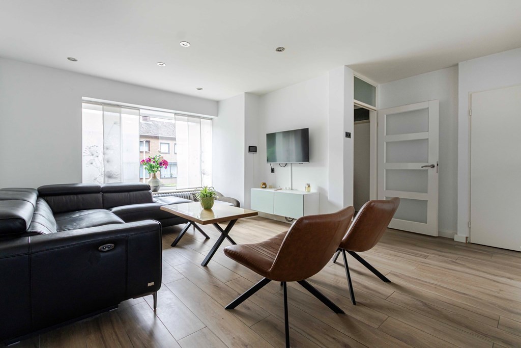 Tussenwoning te koop: Dr. Albert Schweitzerstraat 40, Hoensbroek