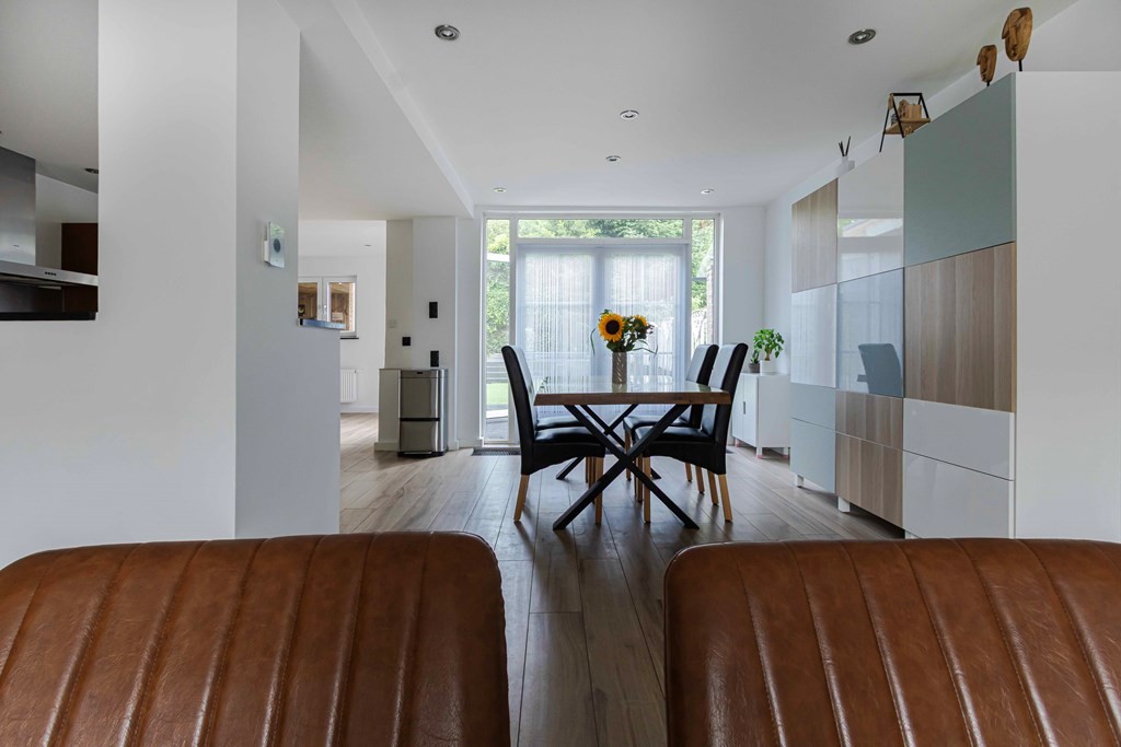 Tussenwoning te koop: Dr. Albert Schweitzerstraat 40, Hoensbroek
