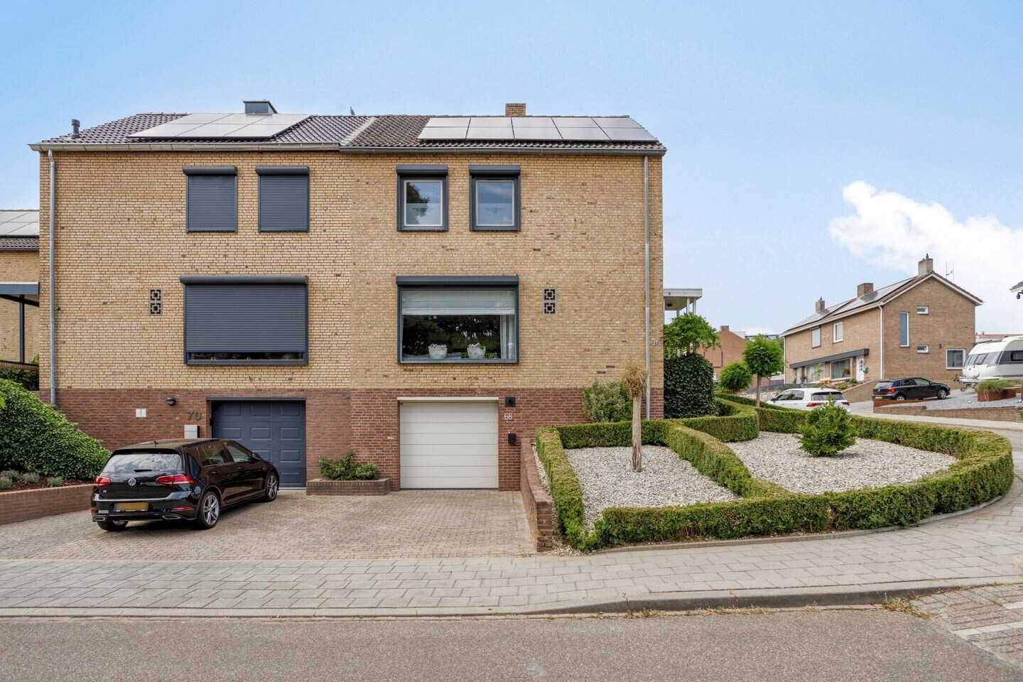 Twee-onder-één-kap te koop: Koningstraat 68, Brunssum