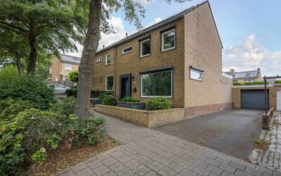 Gouverneurstraat 16