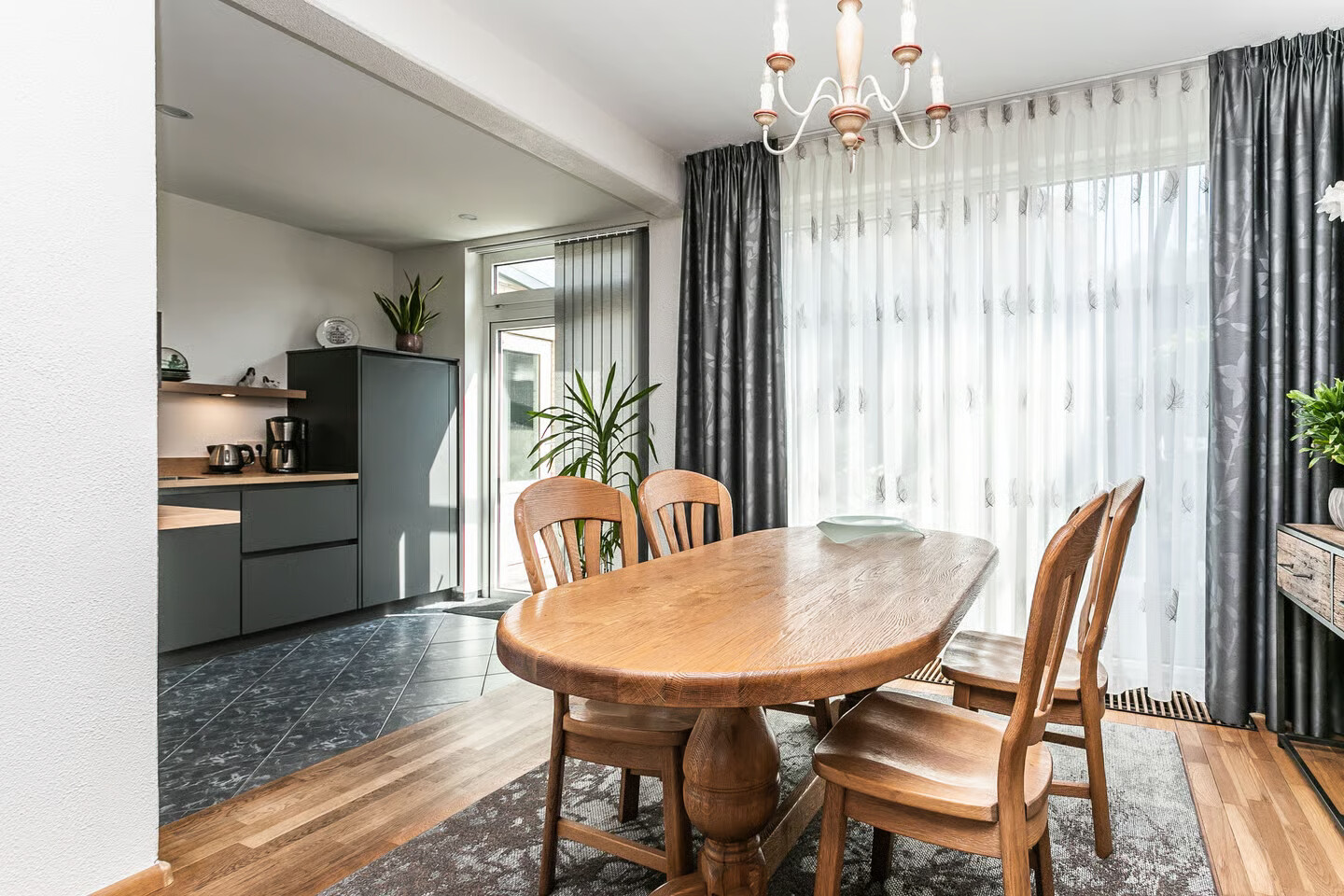 Hoekwoning te koop: Servatiusstraat 70, Brunssum