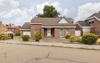Huis te koop Julianastraat 1
