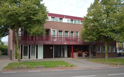 O.L.Vrouwes. 143-E