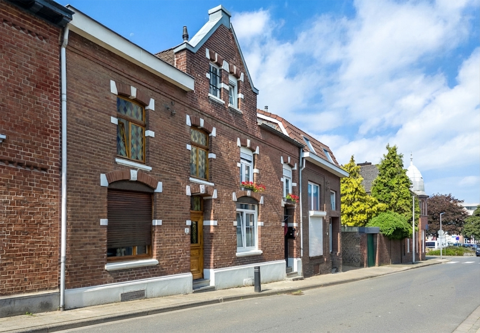 Tussenwoning te koop: Veldkuilstraat 6, Kerkrade