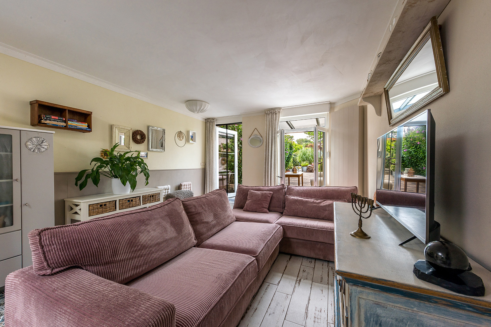 Tussenwoning te koop: Veldkuilstraat 6, Kerkrade