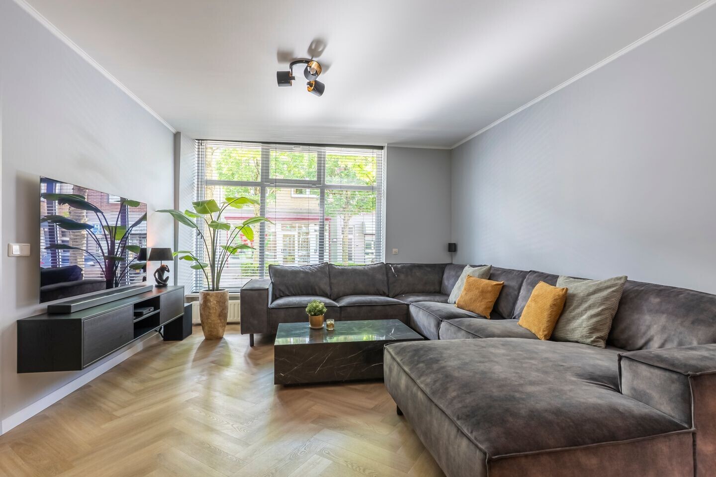 Tussenwoning te koop: St.Pieterstraat 54, Kerkrade
