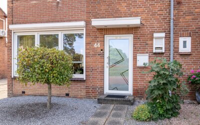 Huis te koop Deken Deutzlaan 44