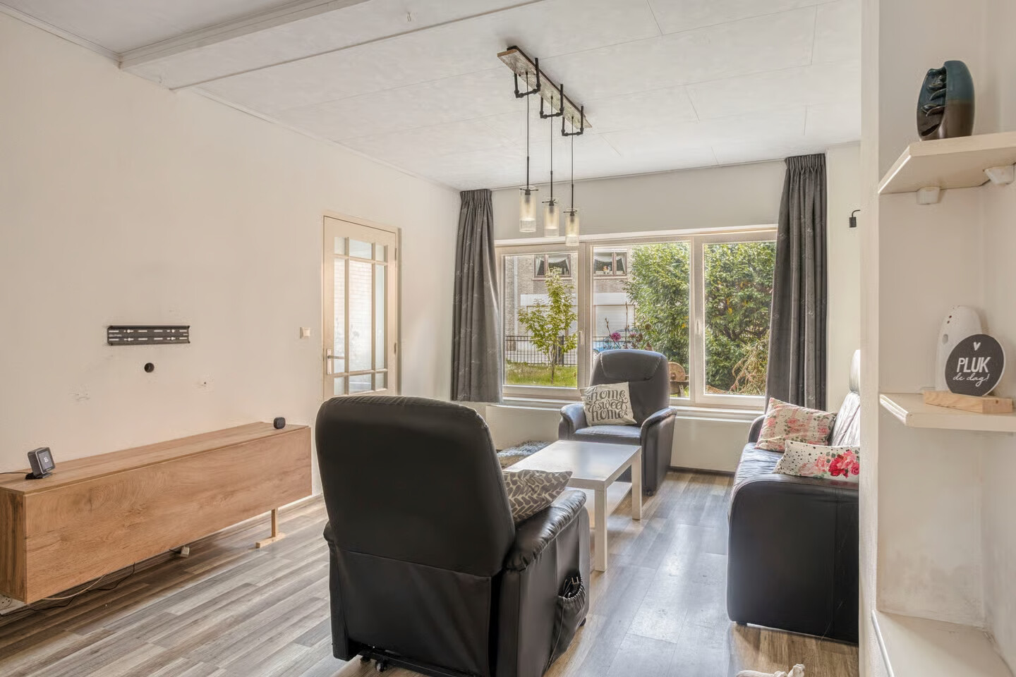 Twee-onder-één-kap te koop: Meuserstraat 145, Kerkrade
