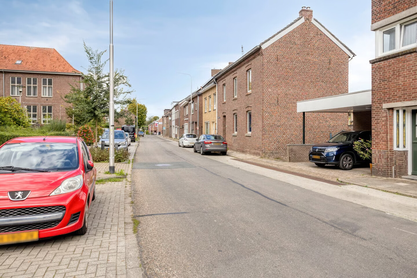 Twee-onder-één-kap te koop: Meuserstraat 145, Kerkrade