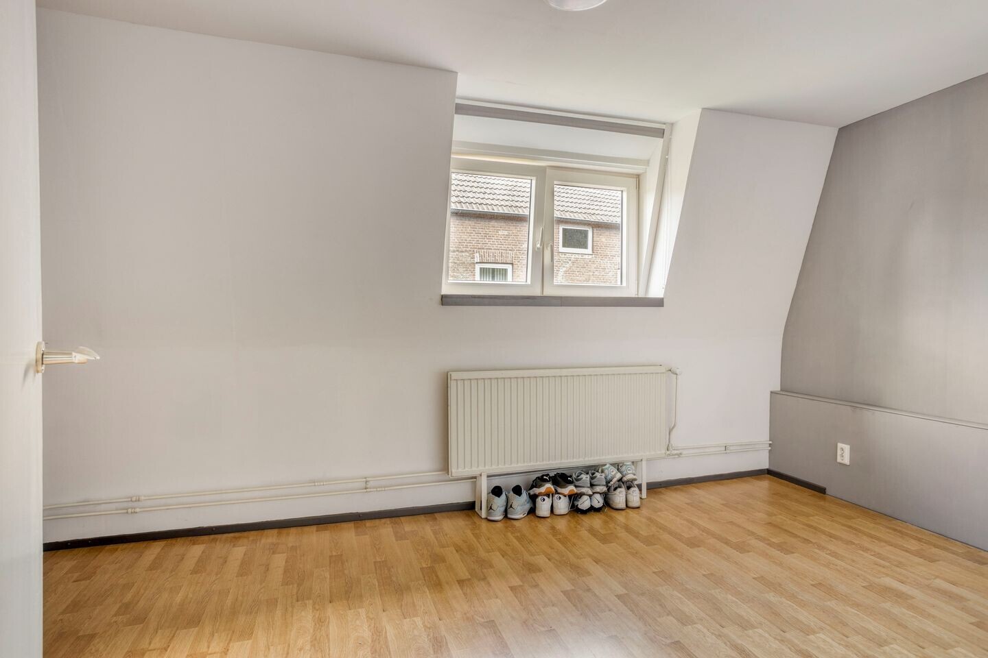 Twee-onder-één-kap te koop: Meuserstraat 145, Kerkrade