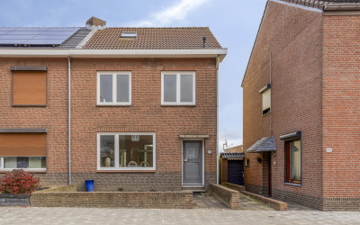 Grachterstraat 81