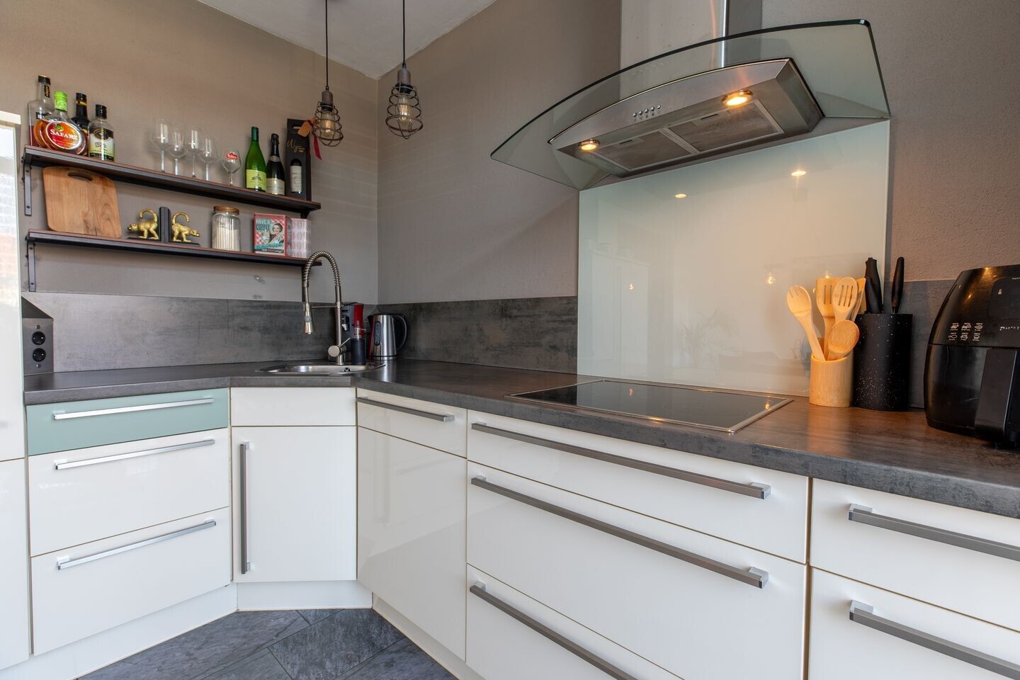 Tussenwoning te koop: Maarzijde 57, Kerkrade