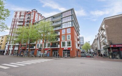 Plein 1944 84-B