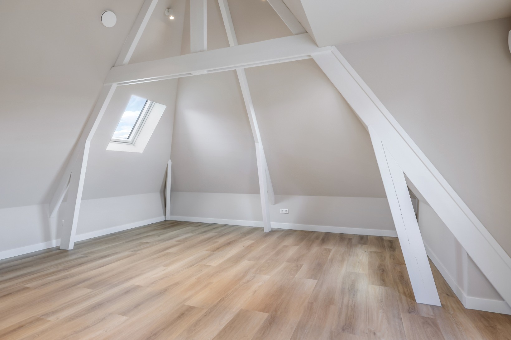 Studio te koop: Groesbeekseweg 188C, Nijmegen