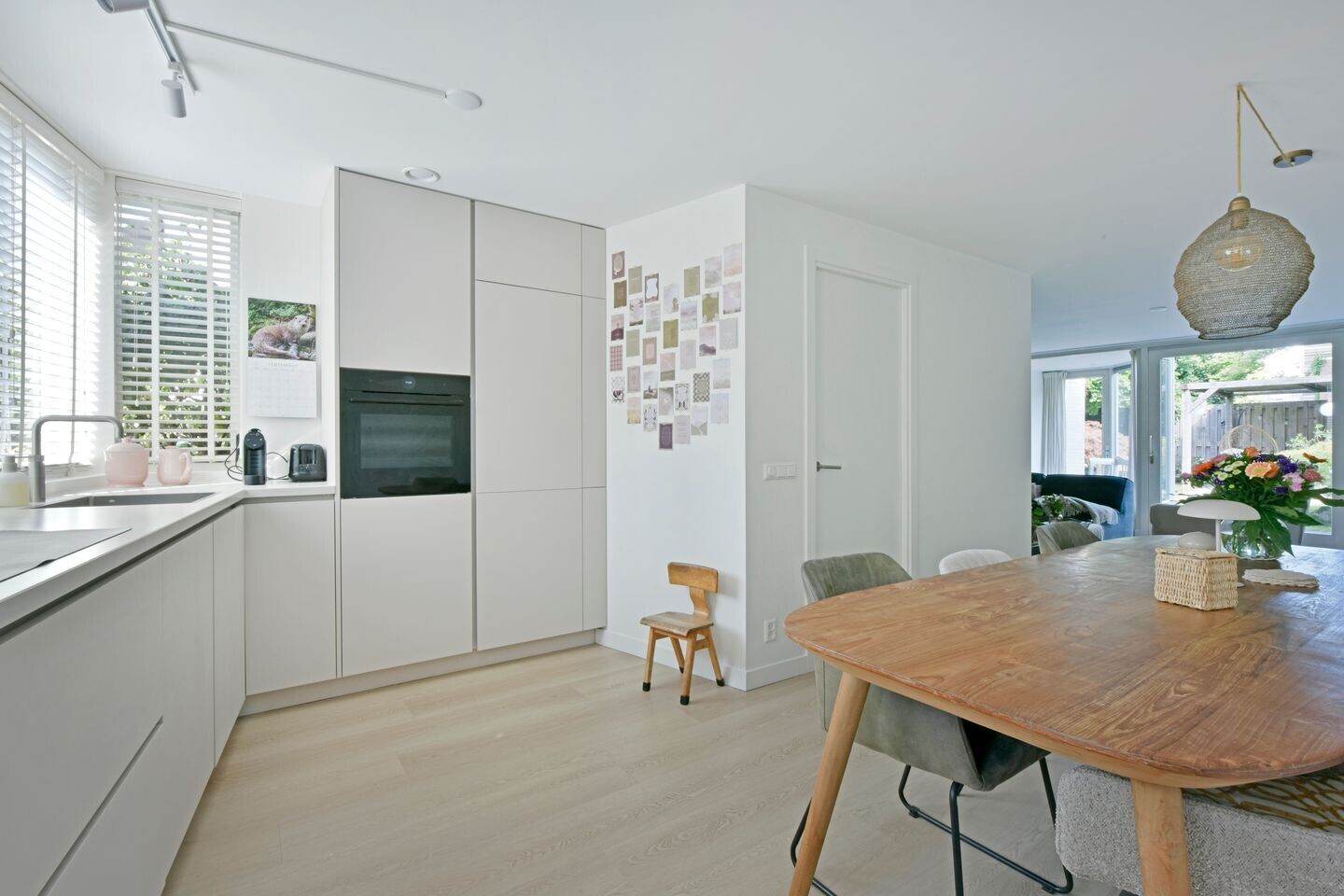 Tussenwoning te koop: Albert Schweitzerlaan 60, Nijmegen