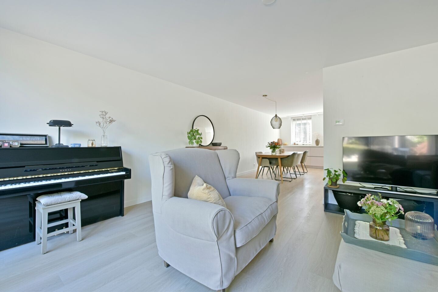 Tussenwoning te koop: Albert Schweitzerlaan 60, Nijmegen