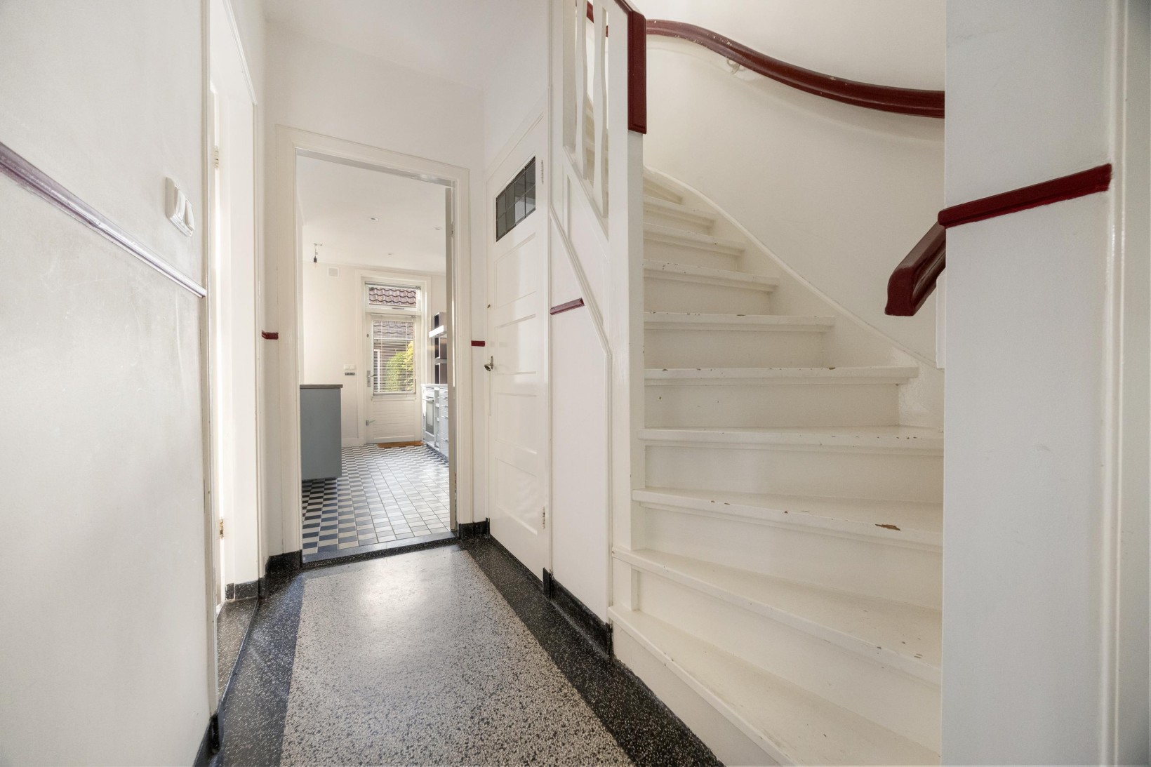 Tussenwoning te koop: Vossenlaan 239, Nijmegen
