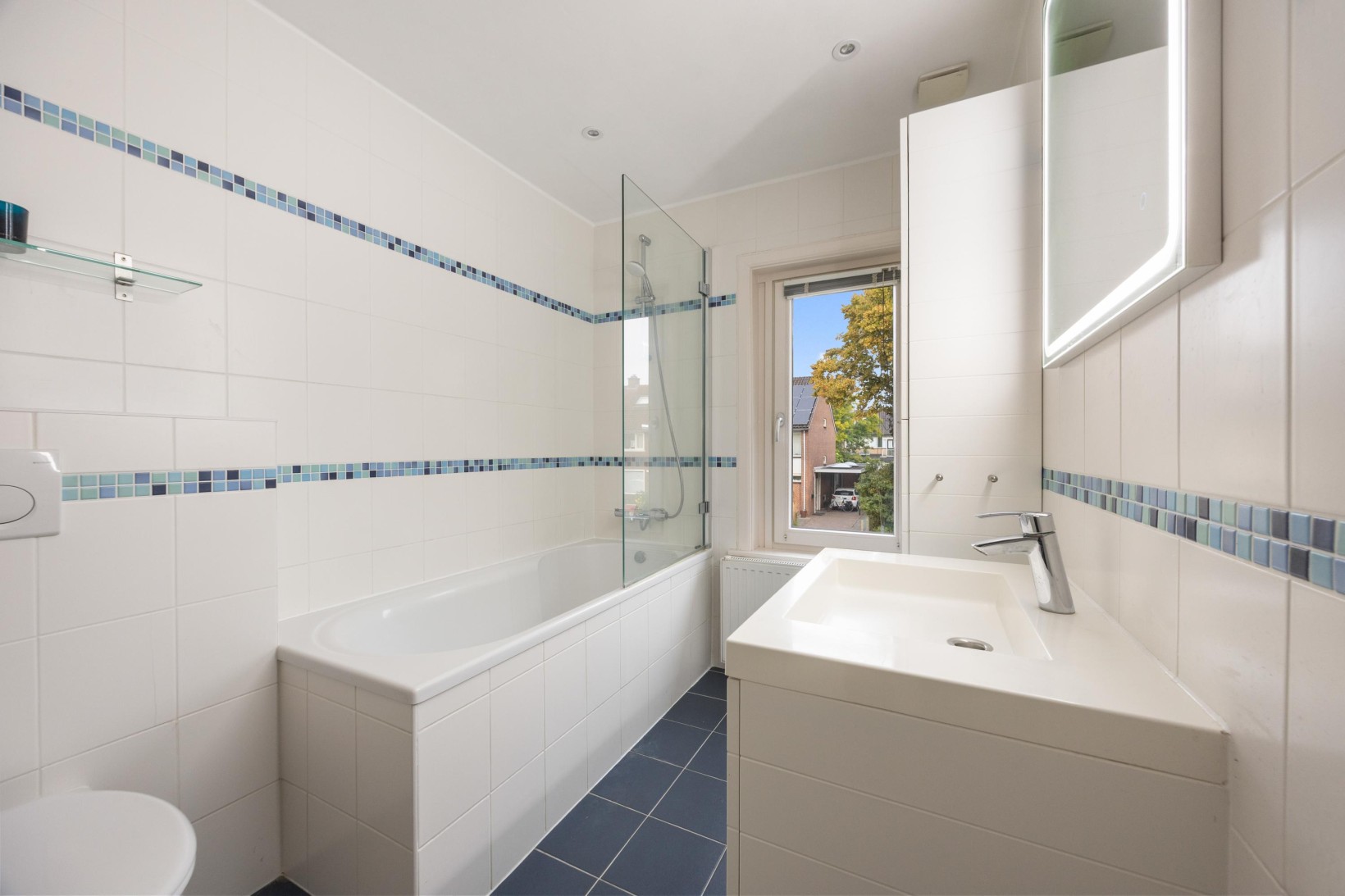Tussenwoning te koop: Vossenlaan 239, Nijmegen