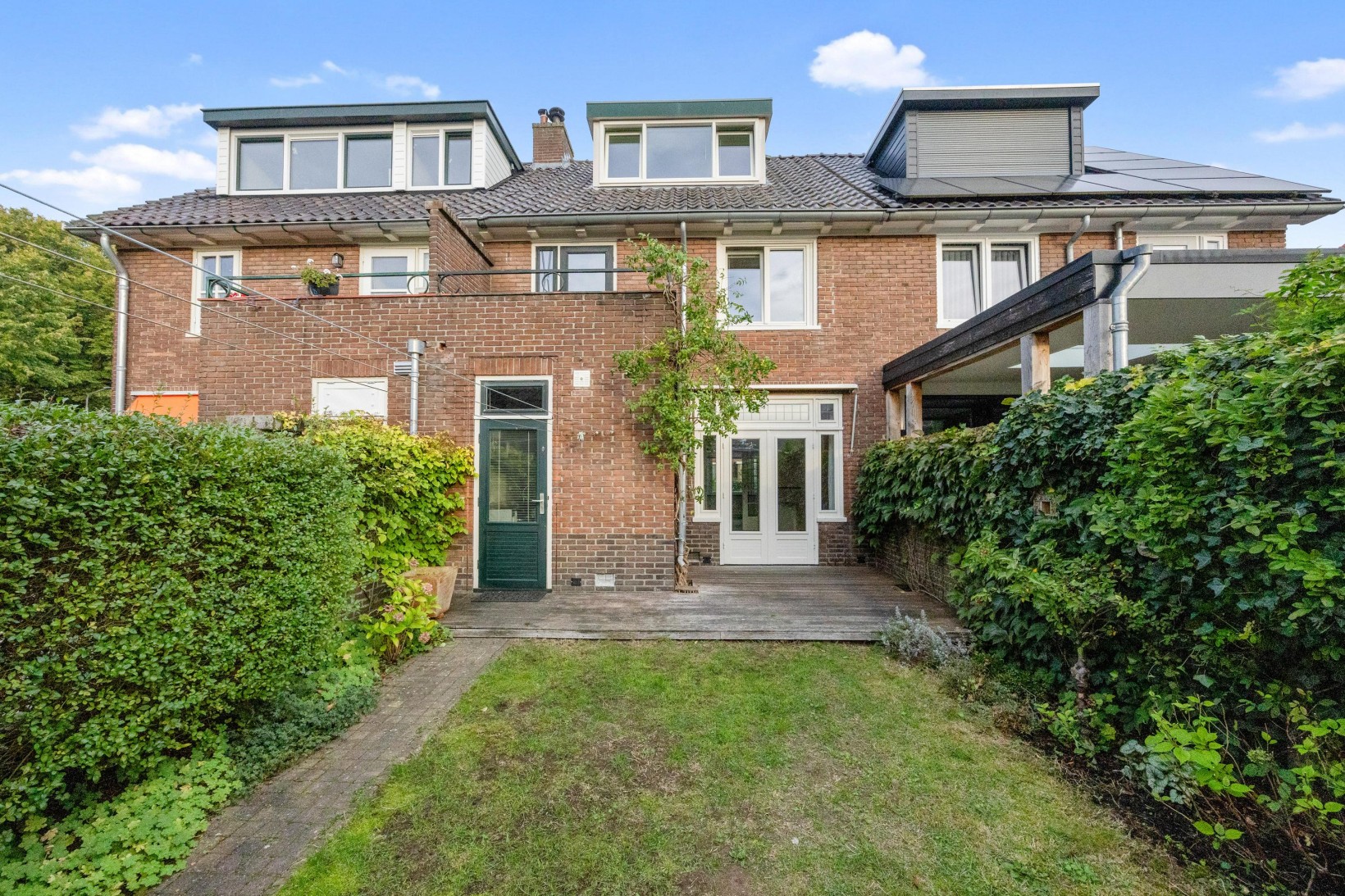 Tussenwoning te koop: Vossenlaan 239, Nijmegen