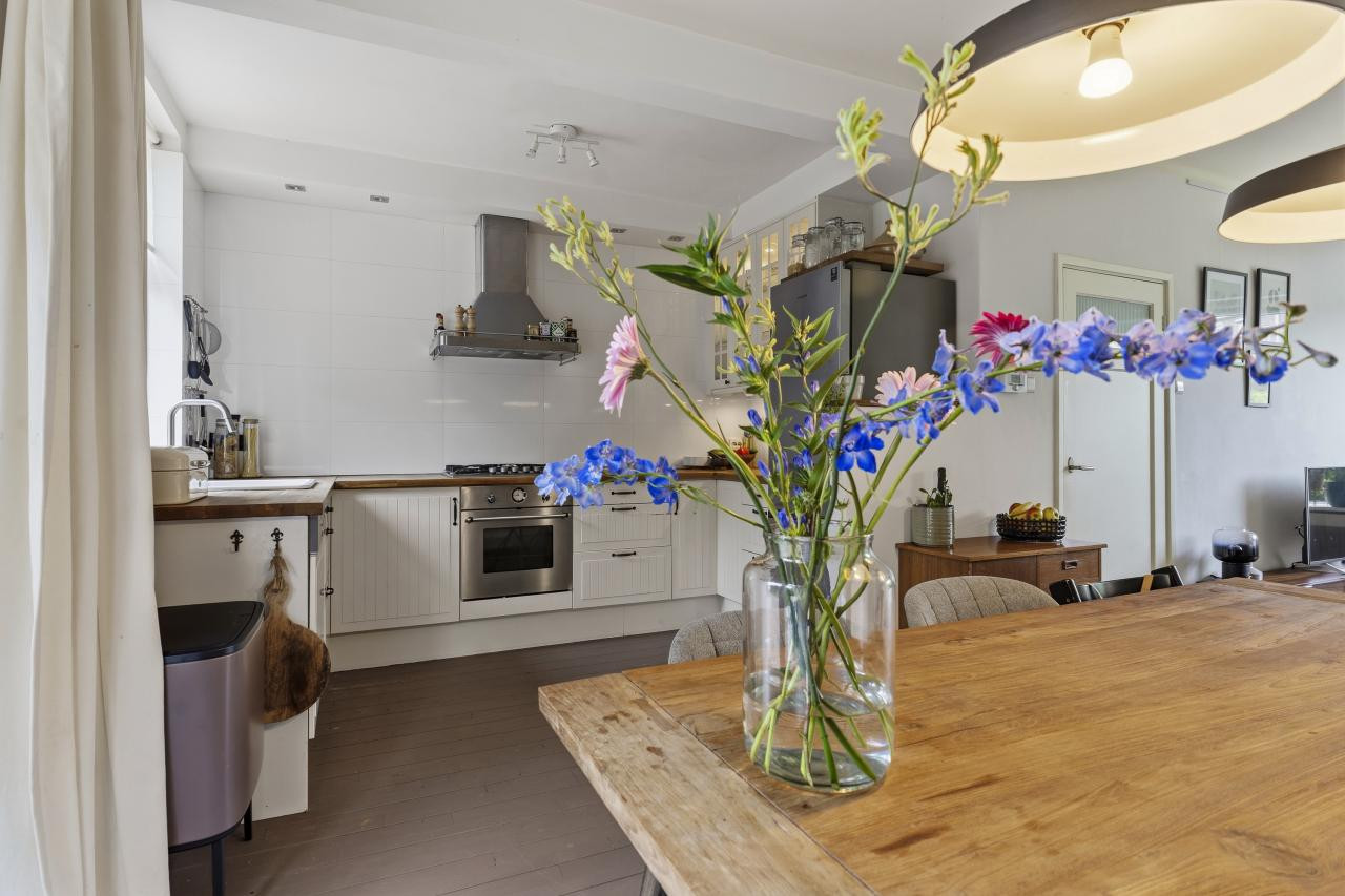 Tussenwoning te koop: van Batenborchstraat 23, Nijmegen