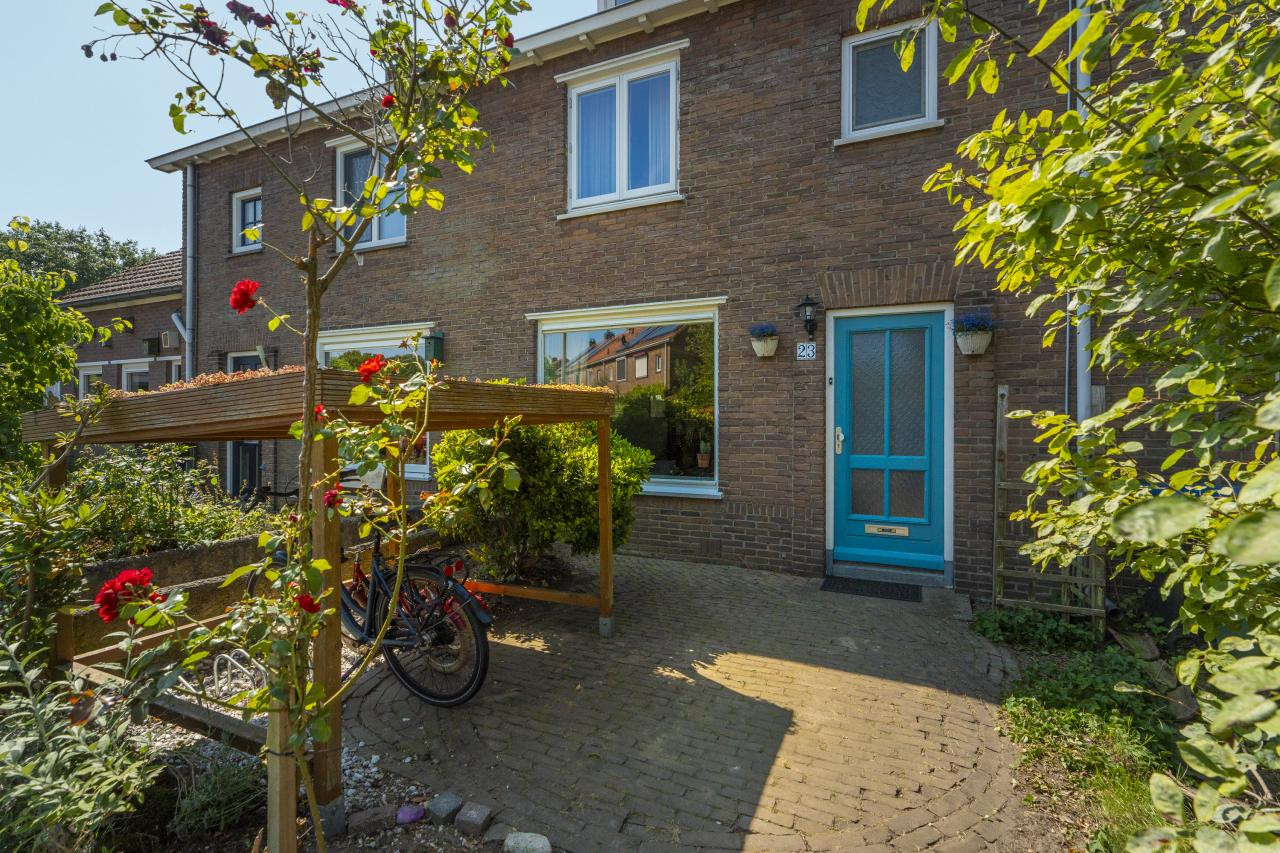 Tussenwoning te koop: van Batenborchstraat 23, Nijmegen