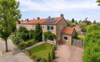 Treubstraat 8