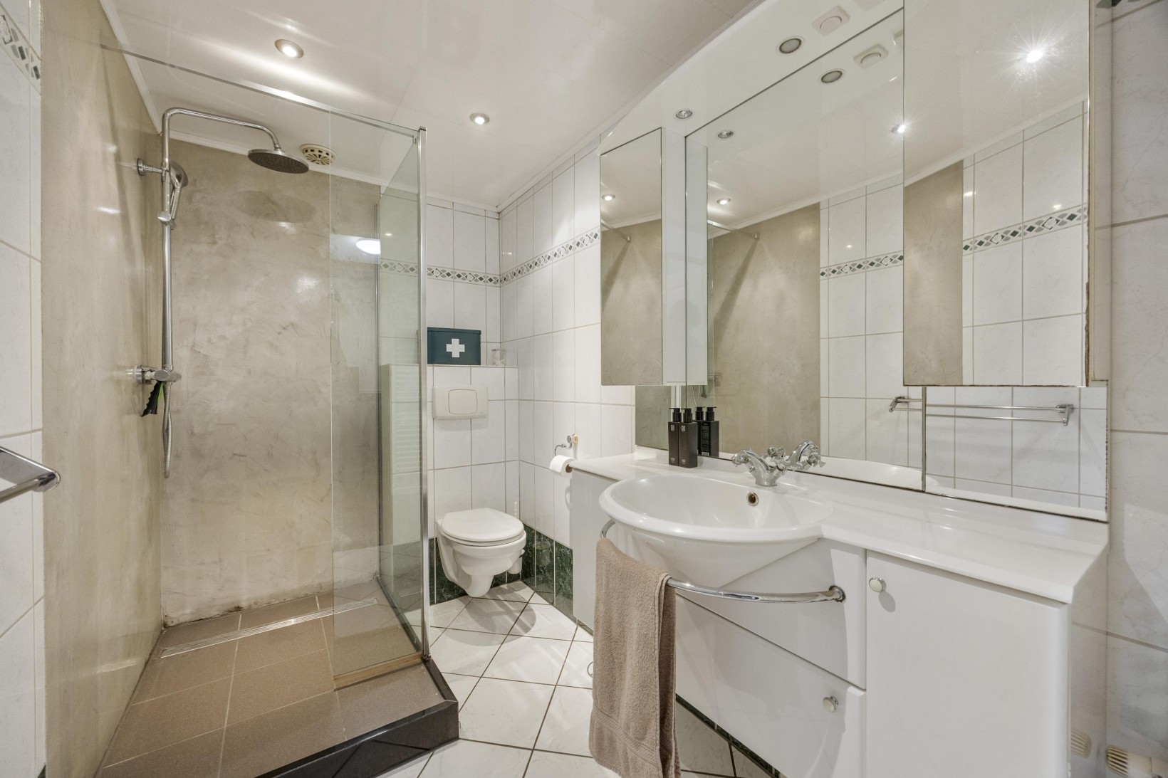 Tussenwoning te koop: Zwanenveld 3518, Nijmegen