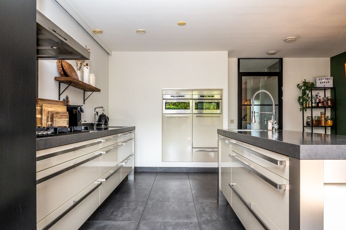 Appartement te koop: Waalbandijk 161, Nijmegen