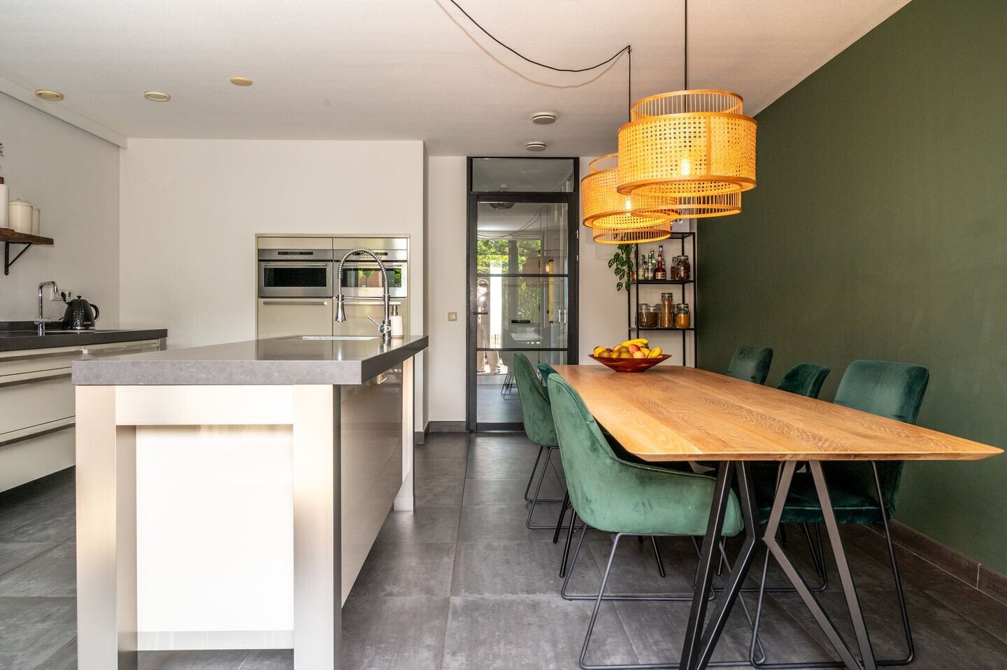 Appartement te koop: Waalbandijk 161, Nijmegen