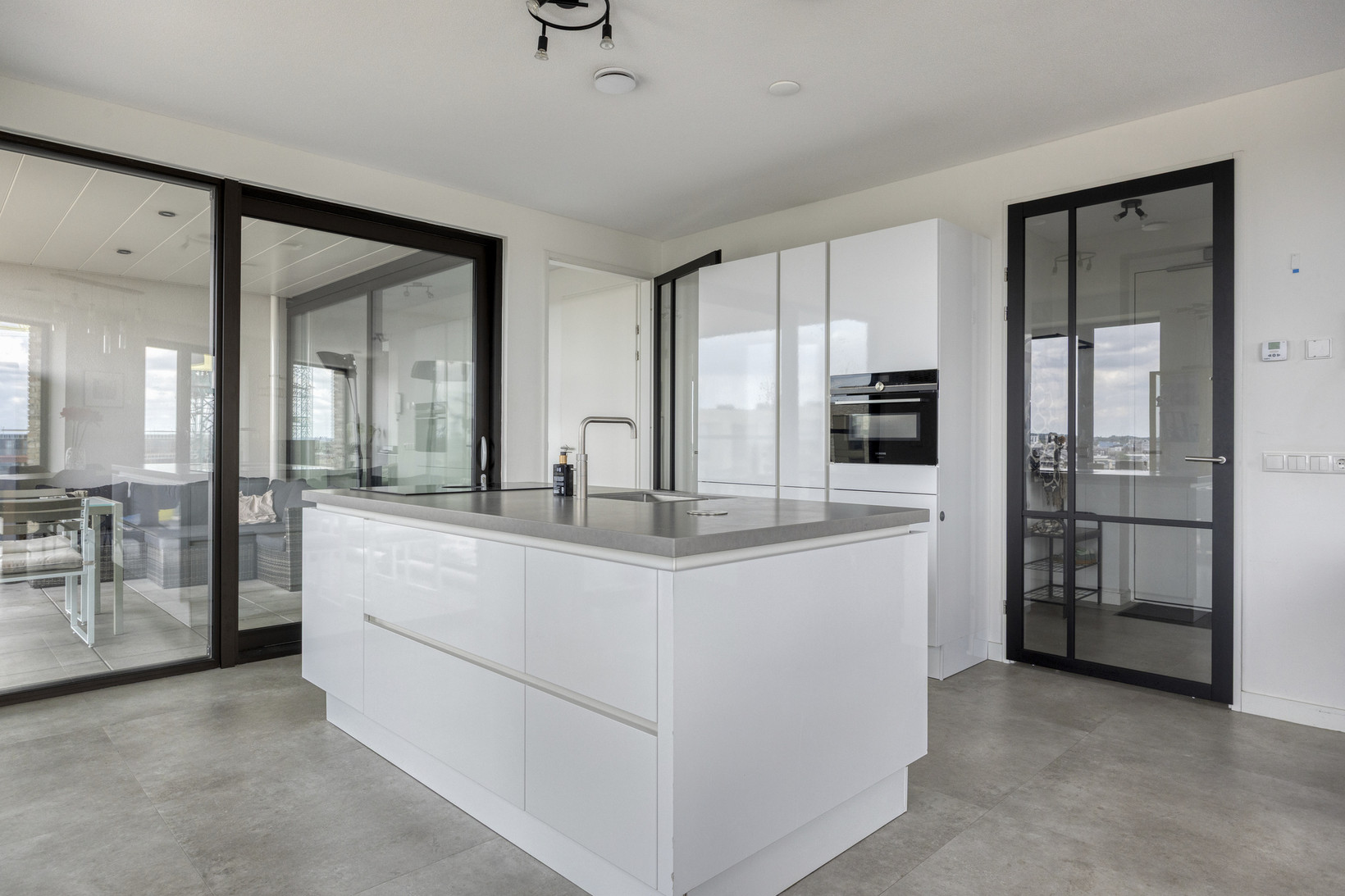 Appartement te koop: Waalbandijk 479, Nijmegen