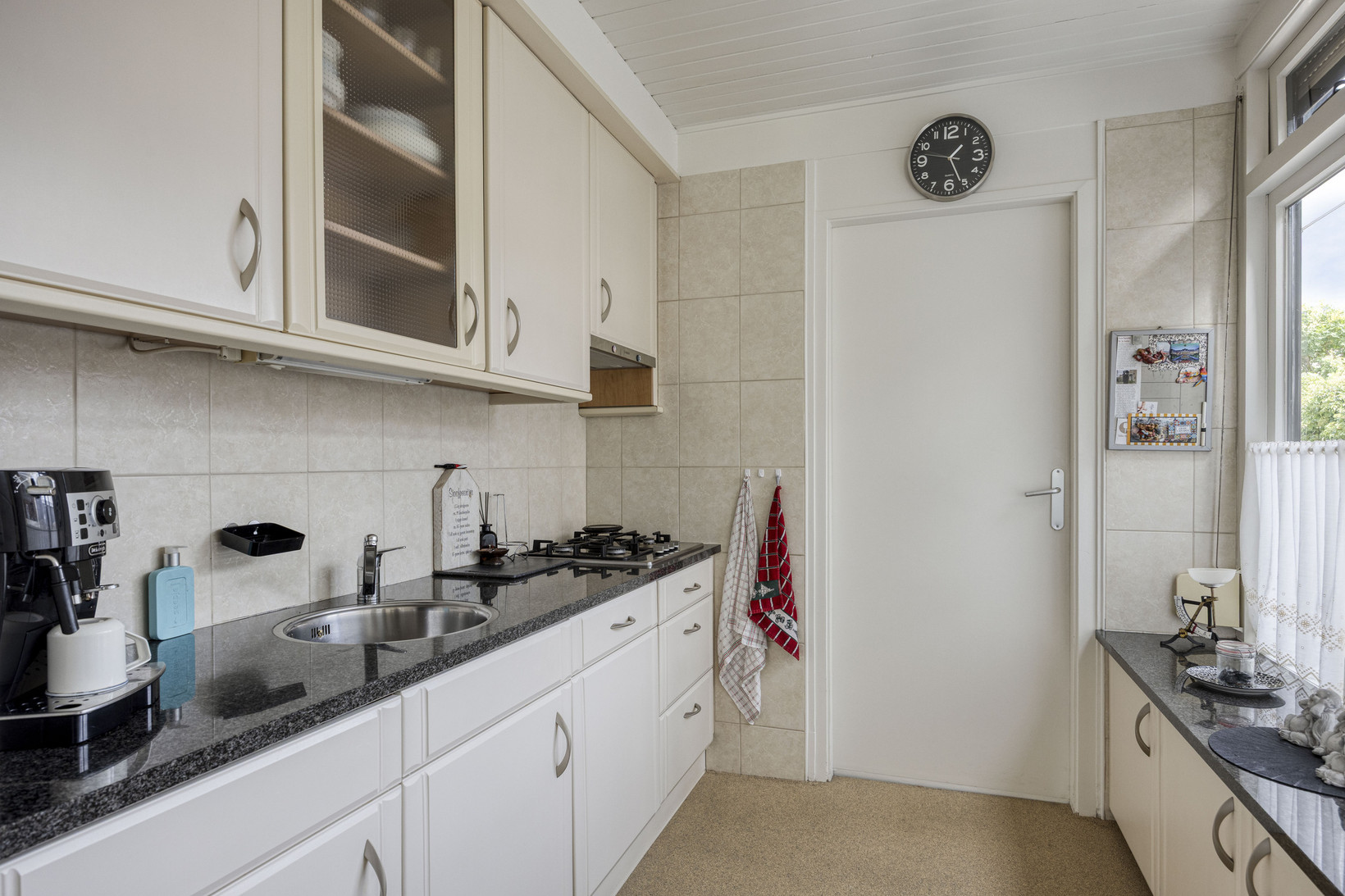 Tussenwoning te koop: Thomas van Heereveldstraat 26, Weurt