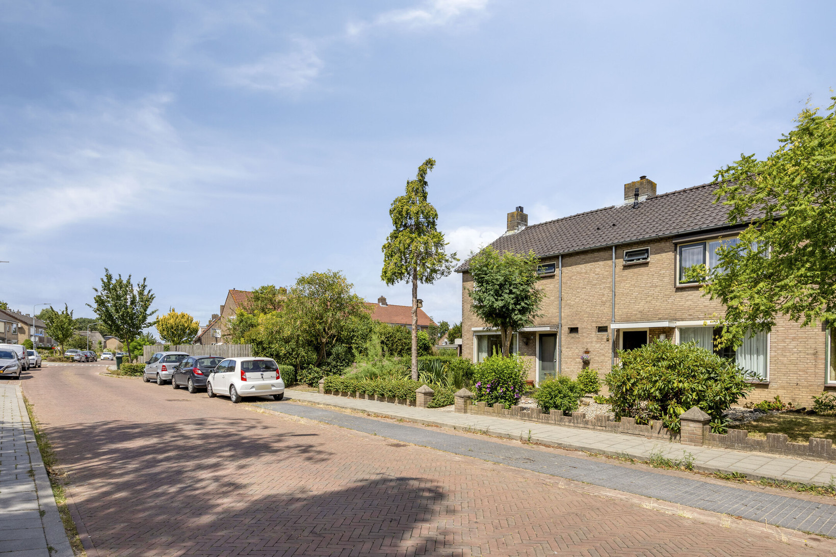 Tussenwoning te koop: Thomas van Heereveldstraat 26, Weurt