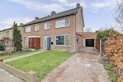 Wethouder B. 27