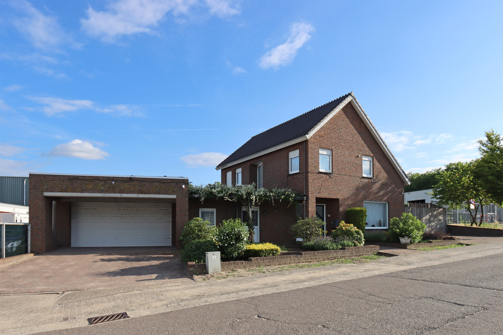 Vrijstaande woning te koop: Industrieweg 8, Groesbeek