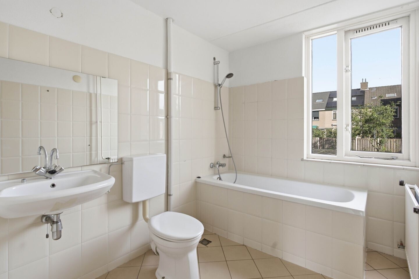 Tussenwoning te koop: Lievensweg 56, Groesbeek