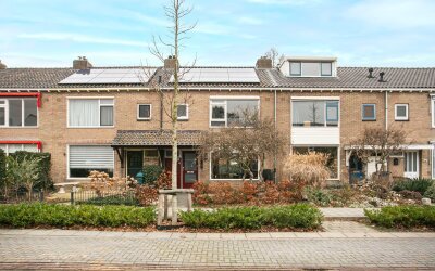 Esdoornstra. 38