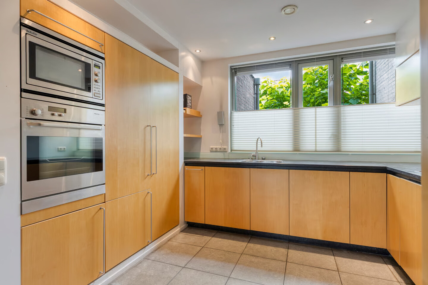 Tussenwoning te koop: Loeffenstraat 40, Ooij