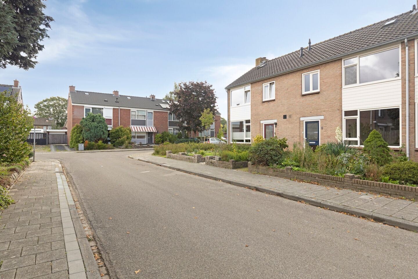 Tussenwoning te koop: Prins Bernhardstraat 6, Heumen