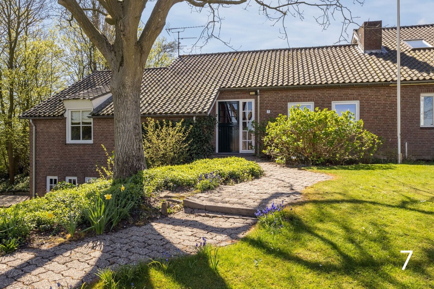 Twee-onder-één-kap te koop: Spijkerweg 7, Molenhoek