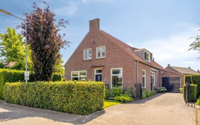 Dorpsstraat 56