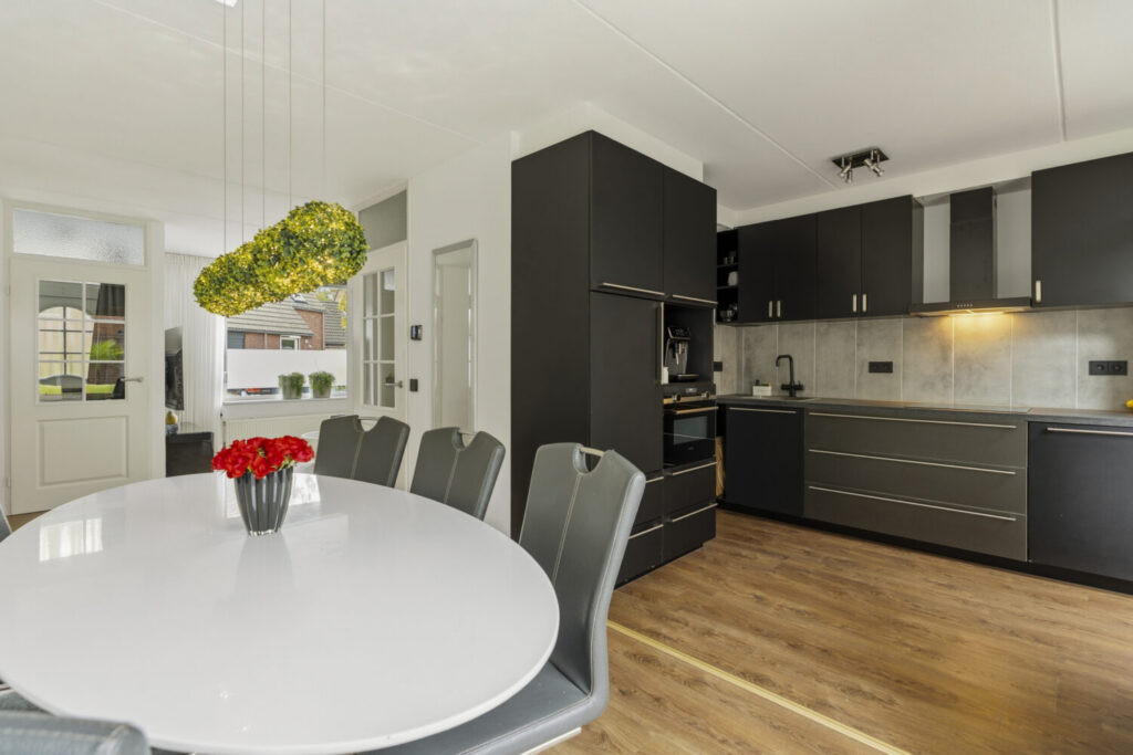 Hoekwoning te koop: Hoekweg 102, Gennep