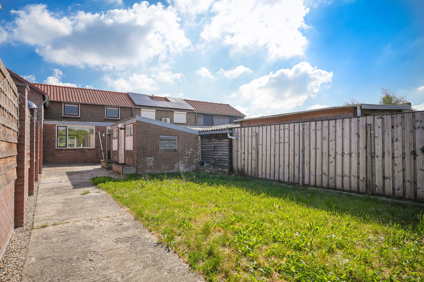 Tussenwoning te koop: Beatrixstraat 12, Dreumel