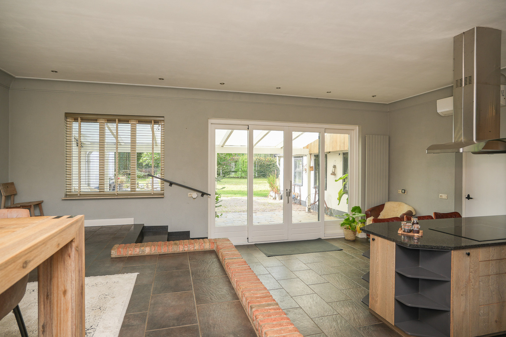 Vrijstaande woning te koop: van Heemstraweg 3, Heerewaarden
